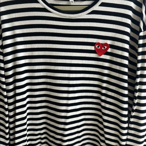 꼼데가르송 플레이 스트라이프 티셔츠