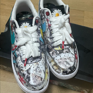 나이키 피스마이너스원 3.0 크랙제거 265 판매합니다