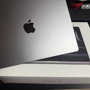 애플 맥북 프로 14 M3, 스그, 8코어, 10코어, 24GB, 512GB 판매합니다