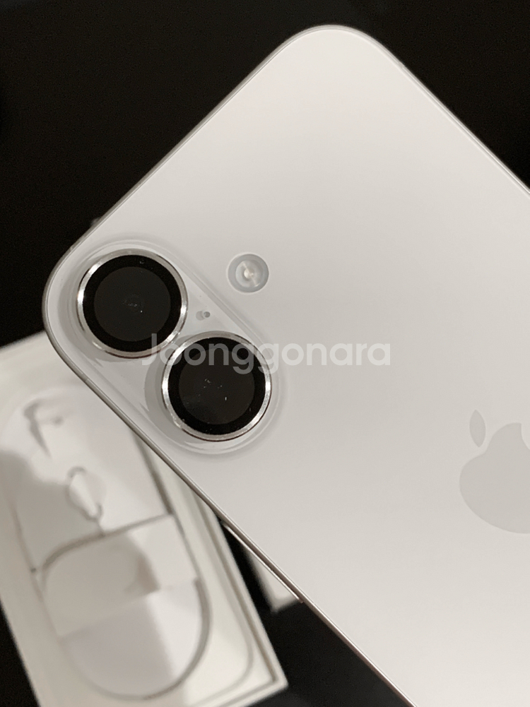 아이폰16 실버 256GB판매합니다--2