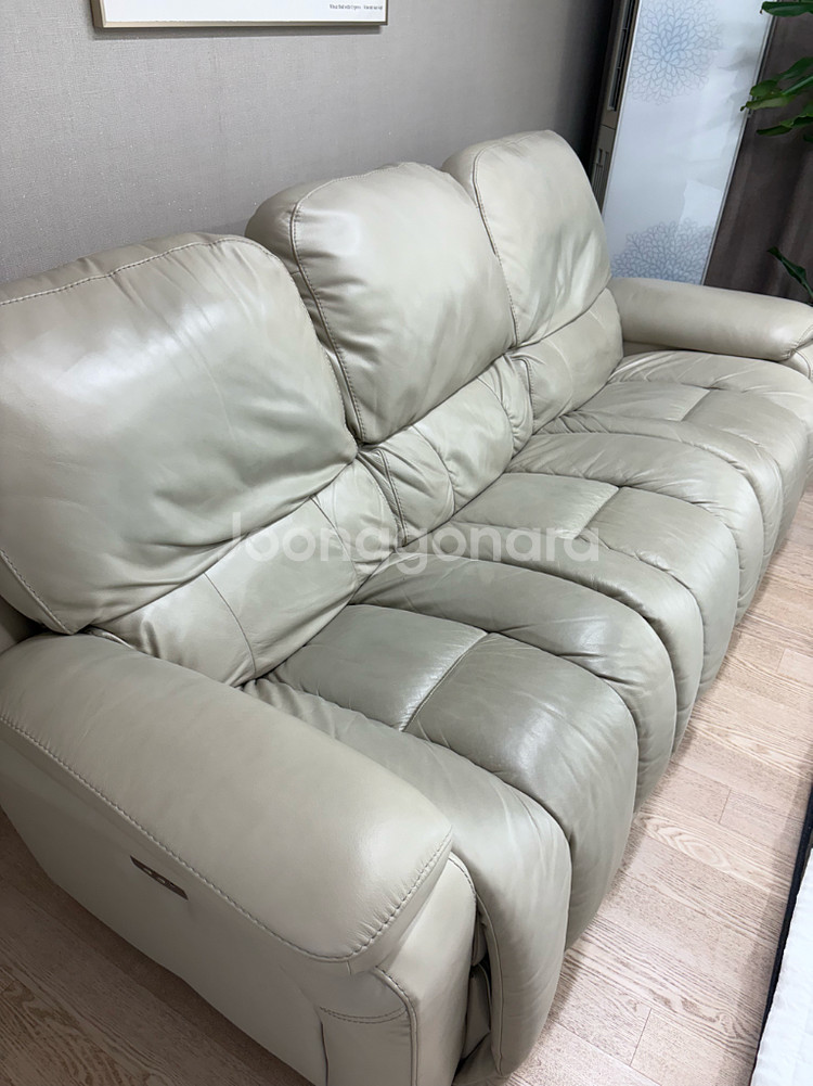 레이지보이 리클라이너 3인용 가죽 소파--1