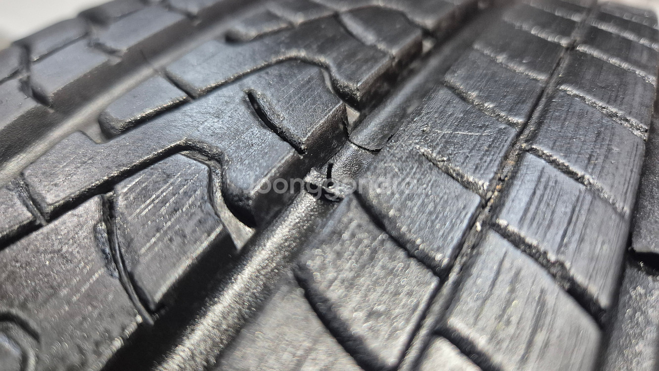 중고 타이어 245 45 18 한국타이어 로드메이트--2