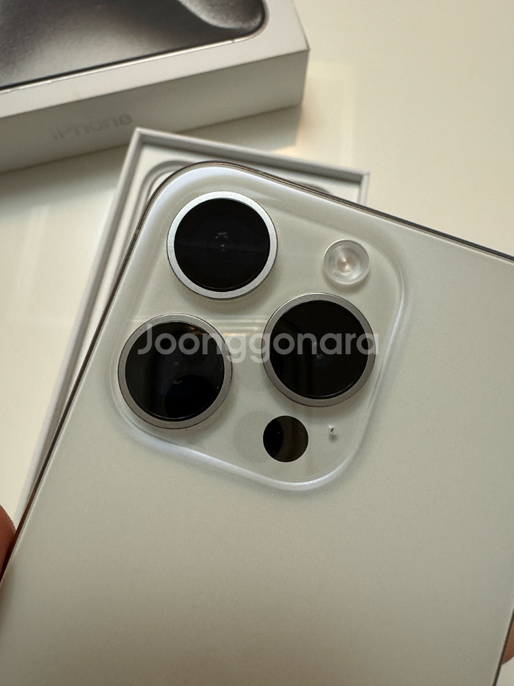 아이폰15 프로 화이트티타늄 256gb--4