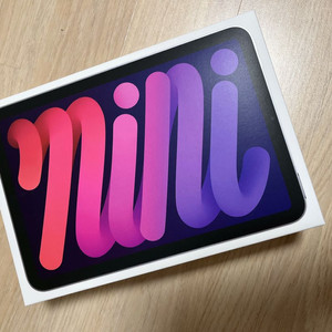 아이패드 미니 7세대 (a17 pro) 128GB 와이파이 + hou키보드케이스