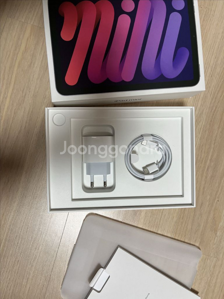 아이패드 미니 7세대 (a17 pro) 128GB 와이파이 + hou키보드케이스--2