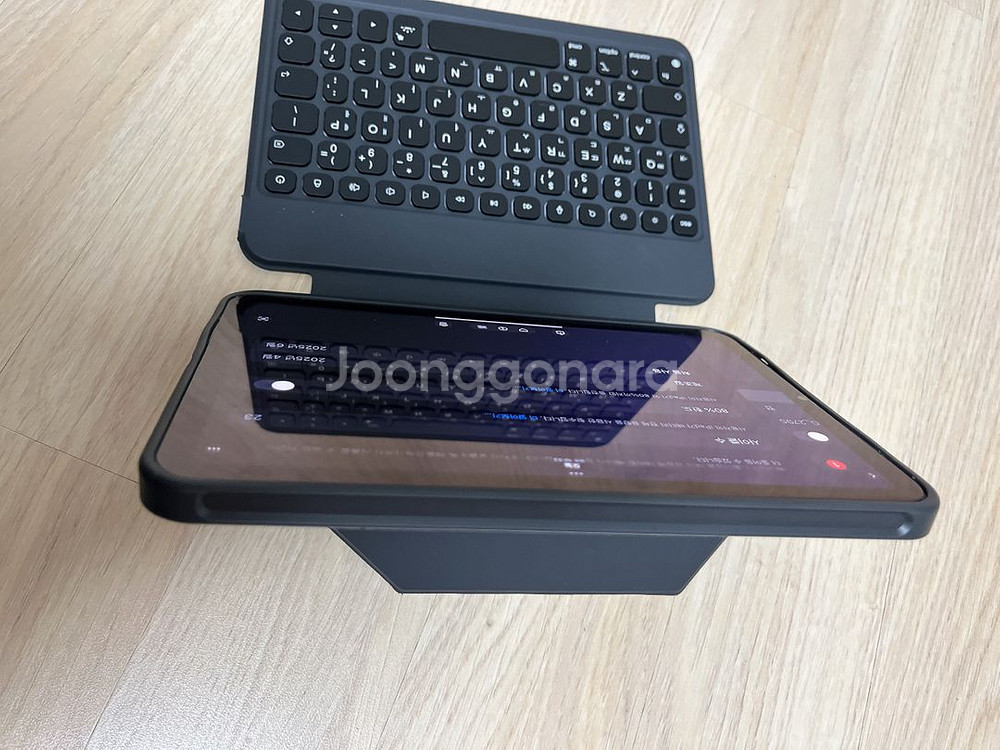 아이패드 미니 7세대 (a17 pro) 128GB 와이파이 + hou키보드케이스--4