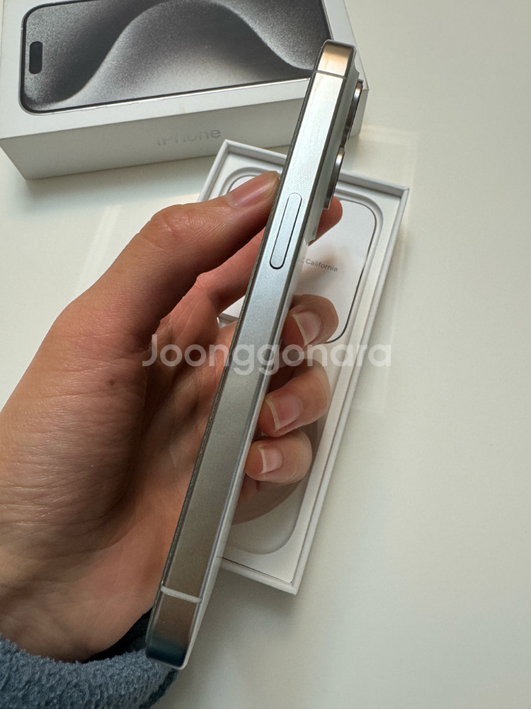 아이폰15 프로 화이트티타늄 256gb--10