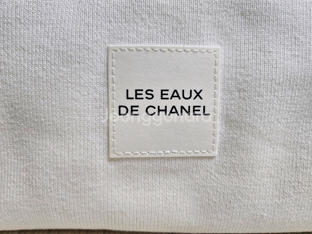 정품) 샤넬 레조드 화이트 파우치 (코스메틱)--1