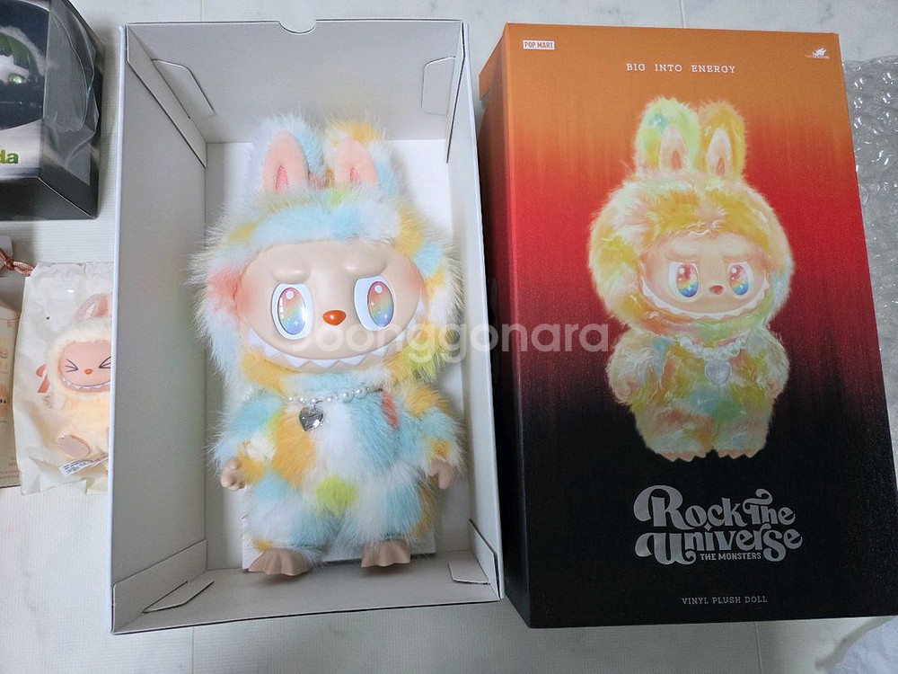 팝마트 라부부 하이라이트 락 더 유니버스 인형--0