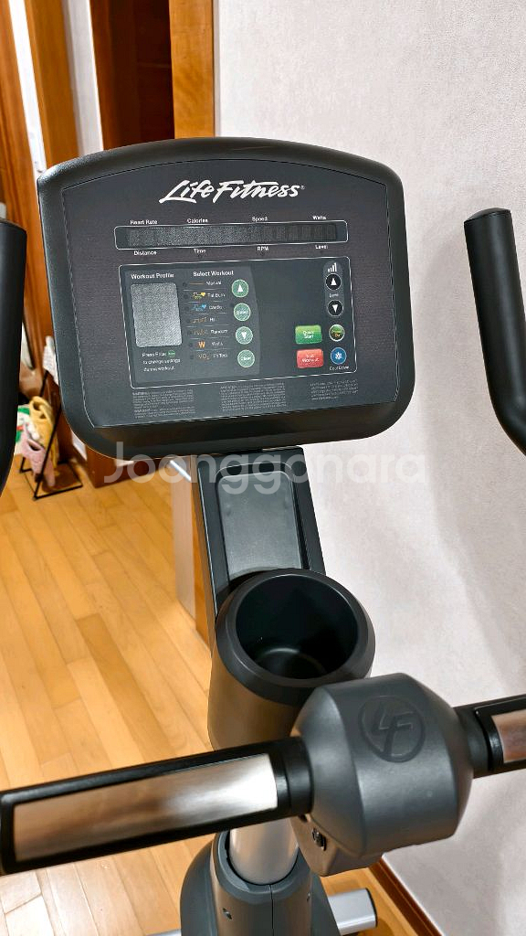 라이프 피트니스 입식 사이클 (실내자전거)--1