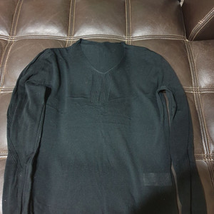 ck(캘빈클라인 calvin klein) L사이즈 검은색 브이넥 면(코튼)니트(이태리메이드)