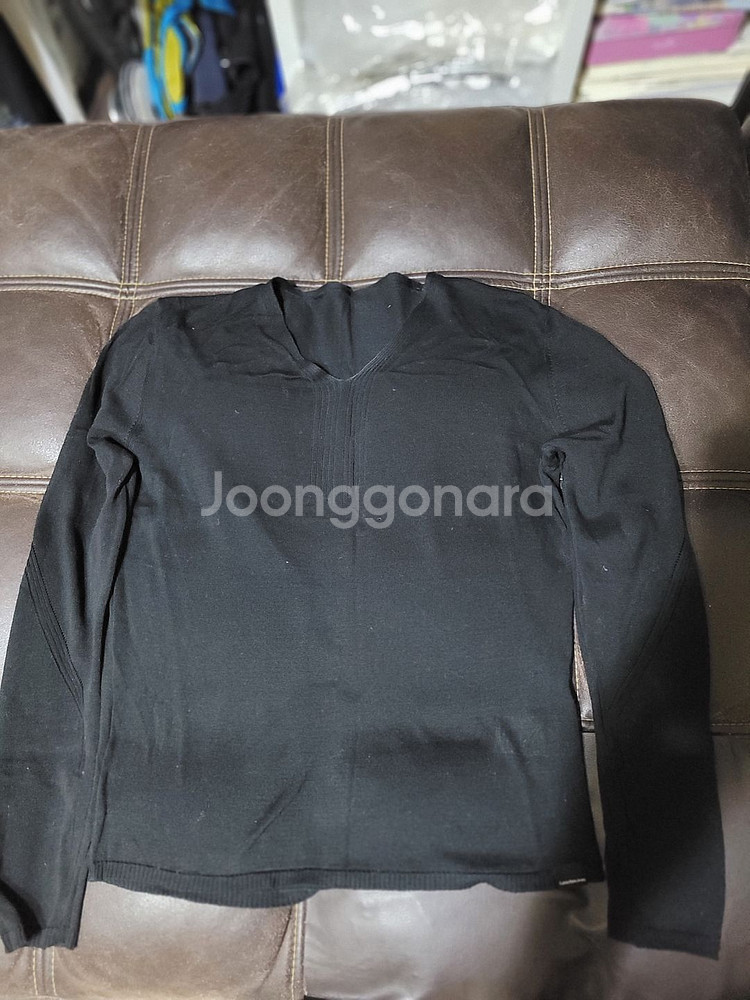 ck(캘빈클라인 calvin klein) L사이즈 검은색 브이넥 면(코튼)니트(이태리메이드)--2