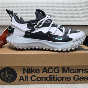 나이키 ACG 마운틴 플라이 로우 SE 화이트 앤 블랙 [260, 새상품]