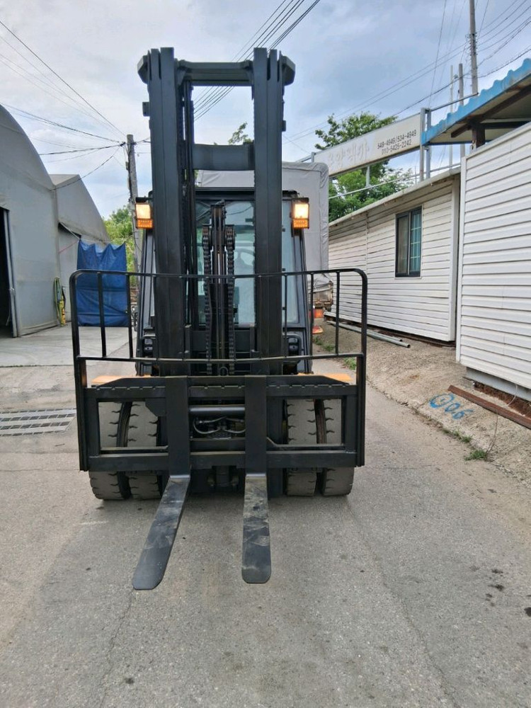 현대 3.5톤 지게차 이미지