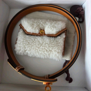 에르메스 켈리벨트+ 시어링포켓지갑(골드금장)ㅡ새상품