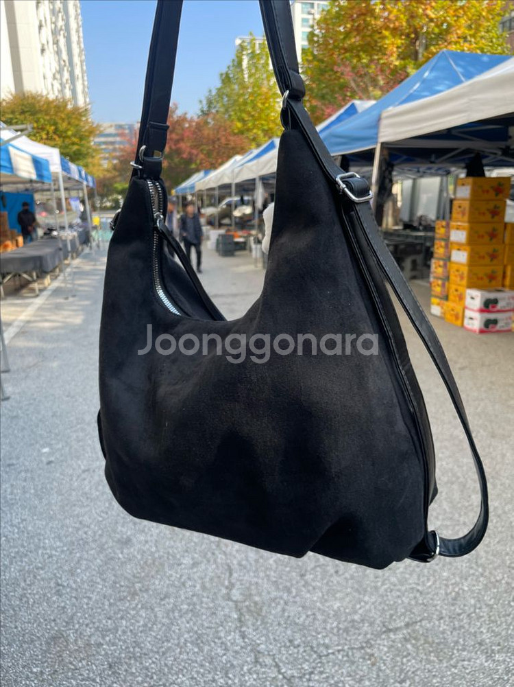 스웨이드 숄더백 (새상품)--2