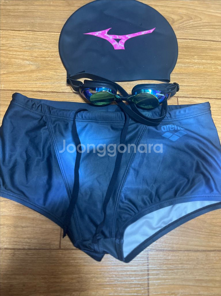 아레나 실내 남자 숏사각수영복 90-95사이즈 판매--0