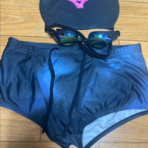 아레나 실내 남자 숏사각수영복 90-95사이즈 판매