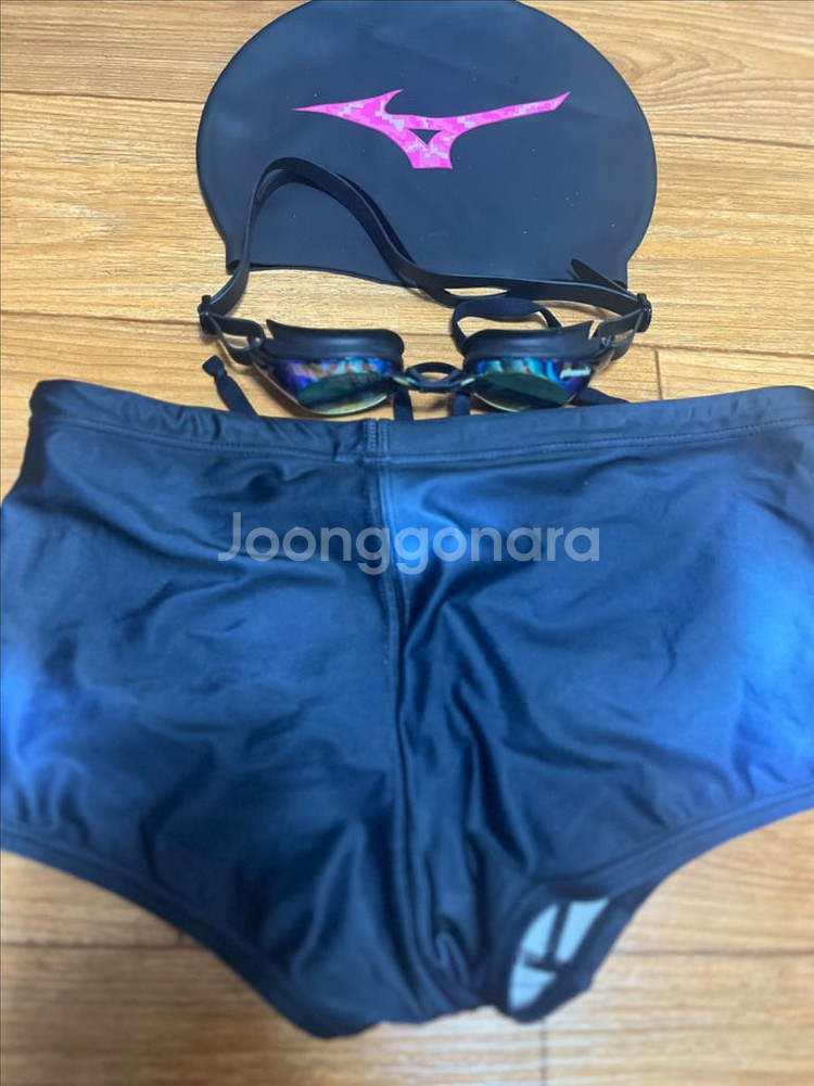 아레나 실내 남자 숏사각수영복 90-95사이즈 판매--1