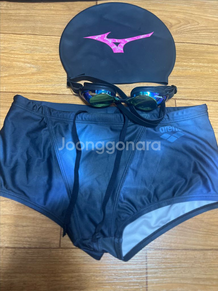 아레나 실내 남자 숏사각수영복 90-95사이즈 판매--2