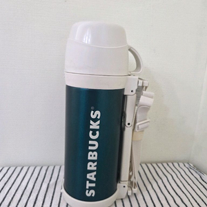 스타벅스 FFW 다크 그린 보온병. 1리터. 바주카포.