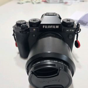 후지필름 X-T5