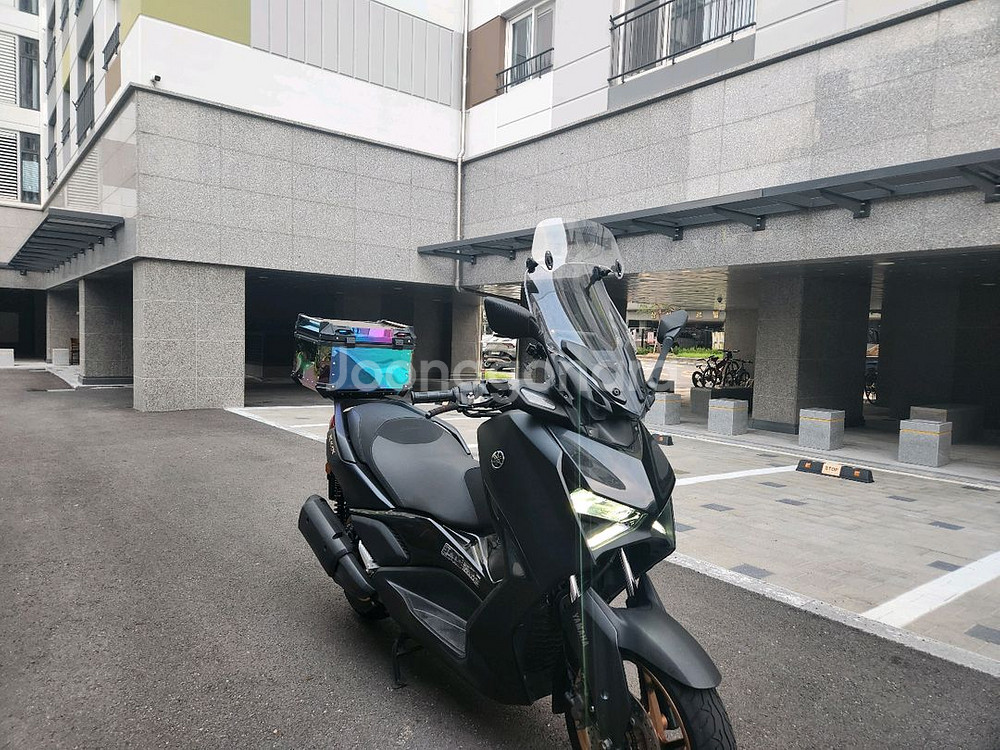 2023년 XMAX300 생활튜닝 바이크 판매합니다.--0