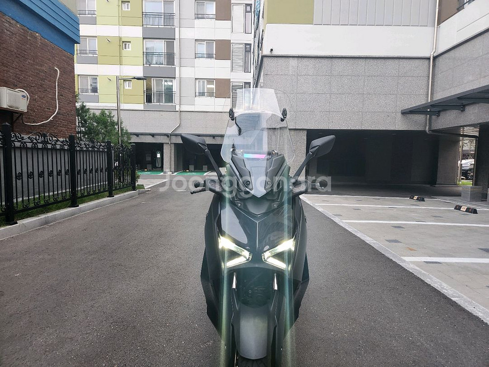 2023년 XMAX300 생활튜닝 바이크 판매합니다.--1