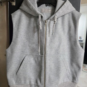 보브 후드 베스트 ㅡ정품 가격내림