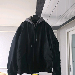 [거의 새것] 질스튜어트뉴욕 블랙 후드 MA-1 점퍼