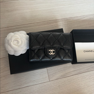 샤넬 클래식 캐비어 카드지갑