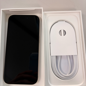 아이폰 16프로 128GB Natural titanium (리퍼 미사용)