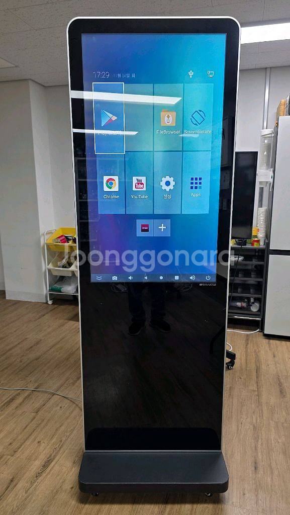 43인치 안드로이드 터치 키오스크--3