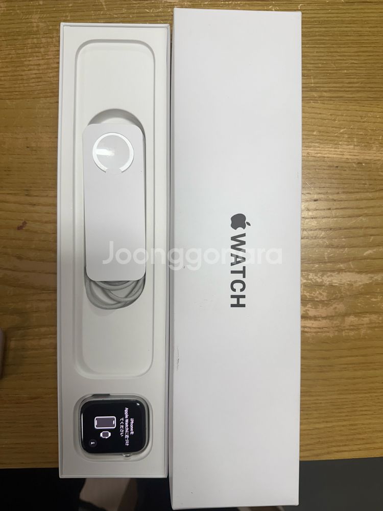 애플워치 SE2 44mm 실버 박풀 팝니다--1