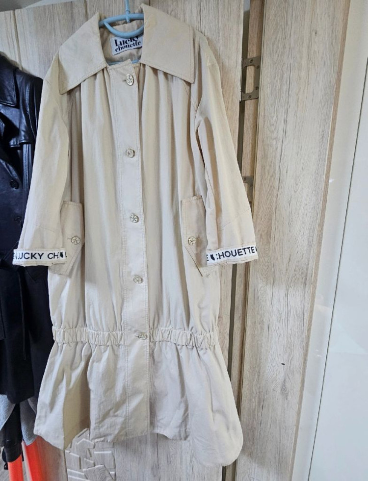 럭키슈에뜨 트렌치코트--3