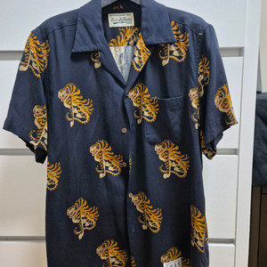 타이거 패턴 셔츠