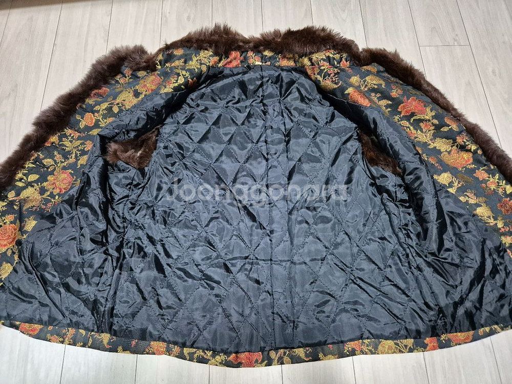 모피장식 누빔 조끼--1