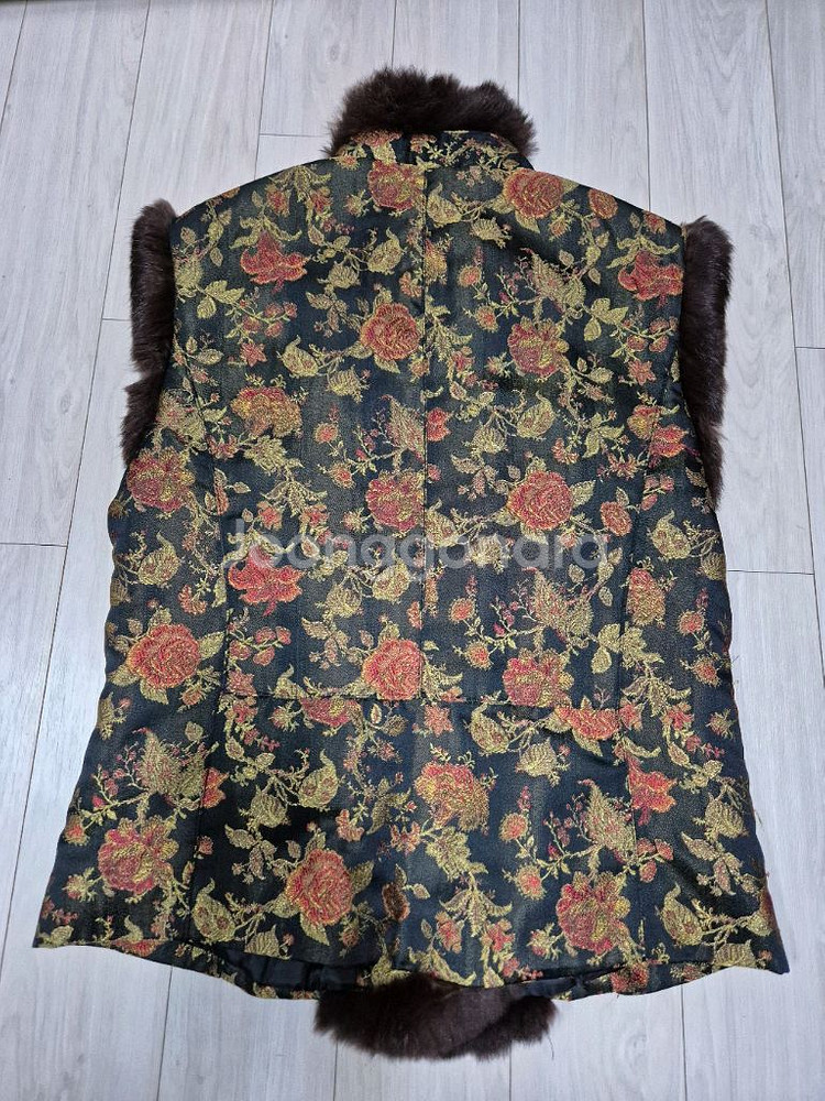 모피장식 누빔 조끼--5