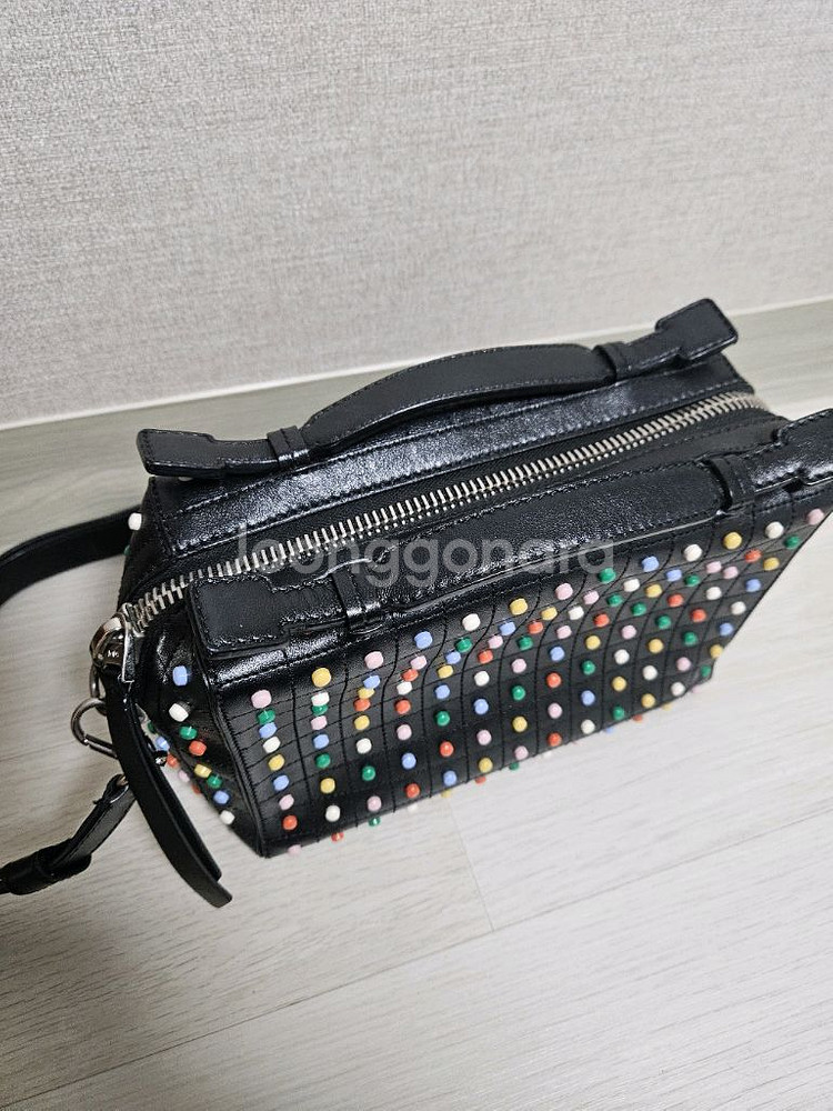 토즈 고미노 스터드 크로스백--4