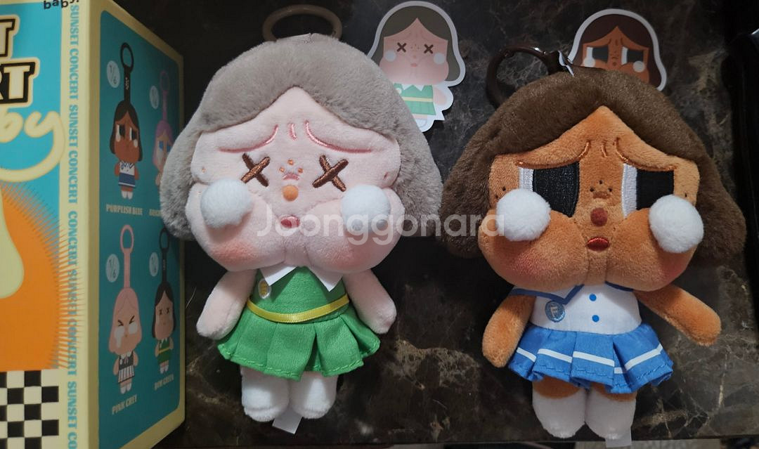 팝마트 크라이베이비 선셋 인형키링--1