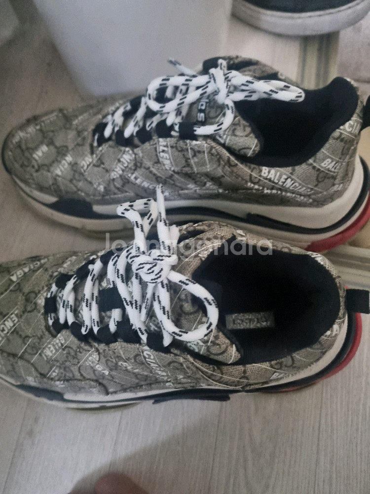 발렌시아가 트리플s 스니커즈 더해커프로젝트 구찌 콜라보 43사이즈--0