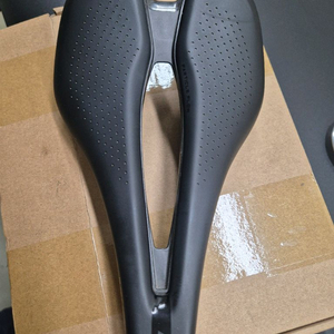 자이언트 플릿slr 카본안장