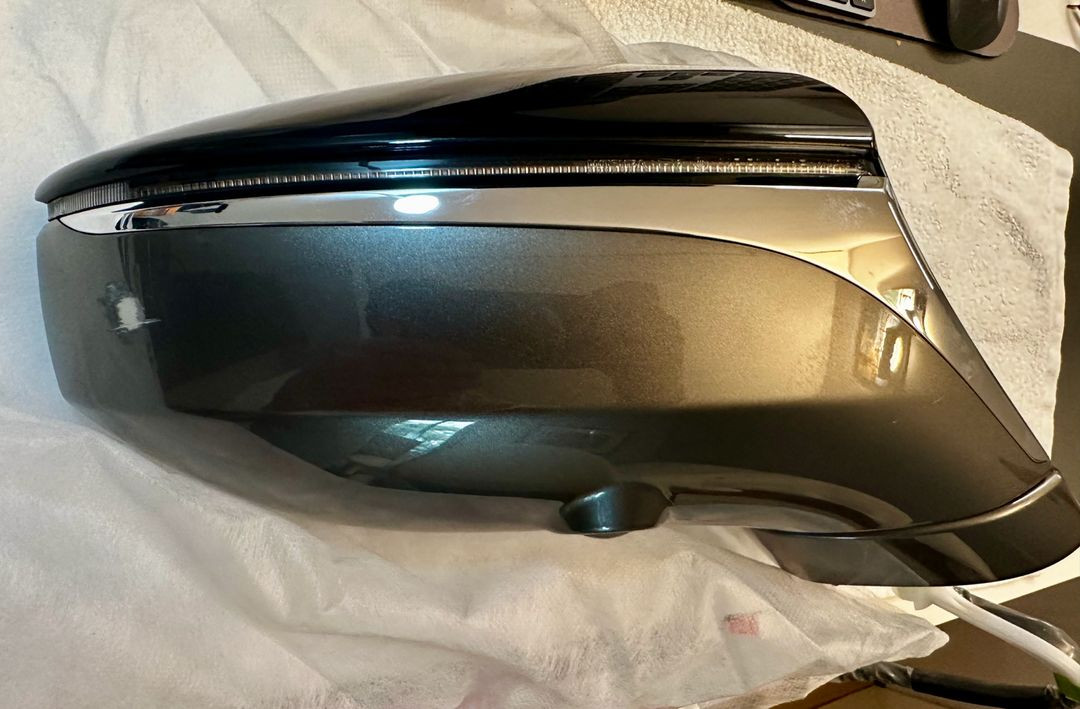 으른쪽 사이드 미러 렉서스 LS500 이미지