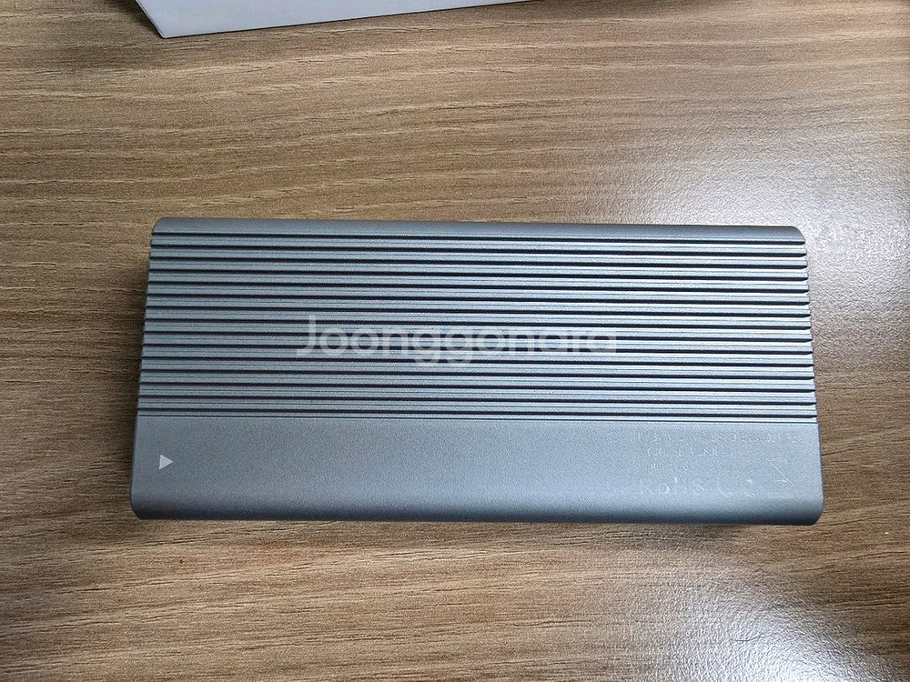 고성능 2TB SSD (Z991) 및 USB4 썬더볼트4 외장케이스--2