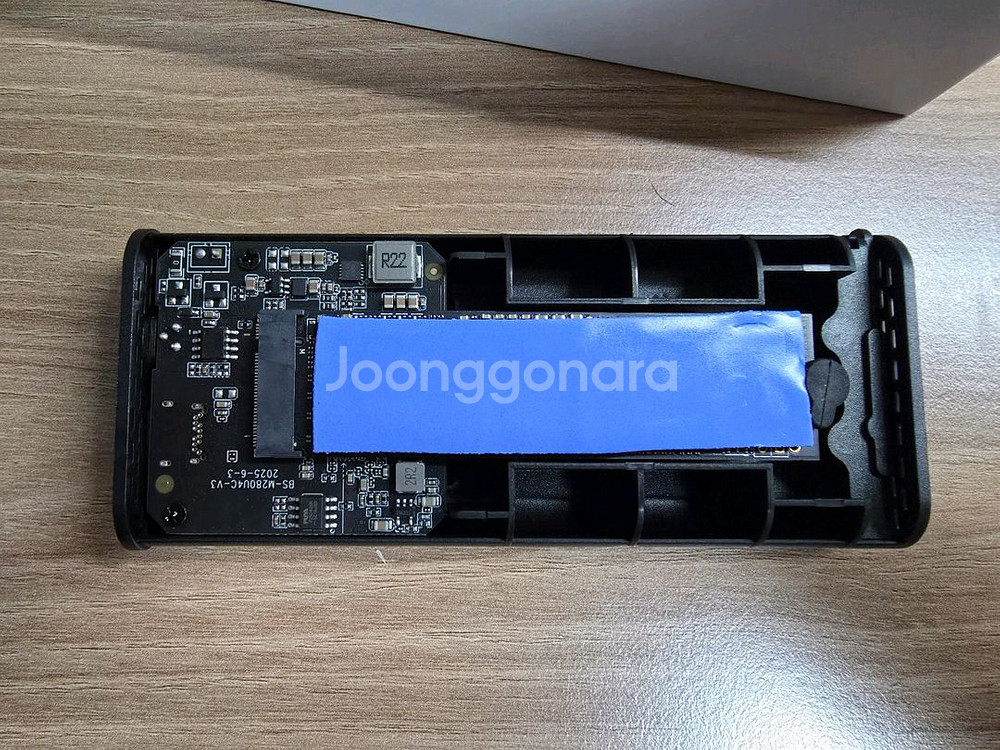 고성능 2TB SSD (Z991) 및 USB4 썬더볼트4 외장케이스--4