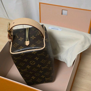 [새상품급] 루이비통 락커 돕키트 모노그램 클러치