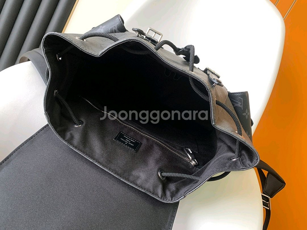 루이비통 크리스토퍼 PM 모노그램 이클립스--7