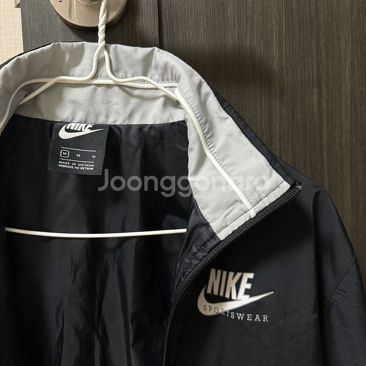 미디움 나이키 스포츠웨어 윈드러너 바람막이 자켓 블랙 빈티지 M--3