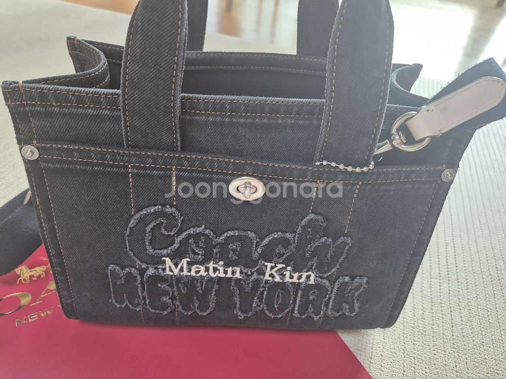 코치 마뗑킴 콜라보 데님 토트백--2