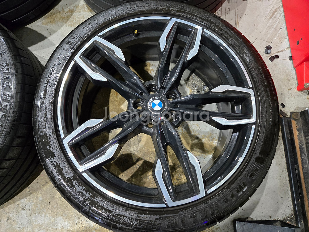 BMW X3,X4 718M 21인치 순정 휠타이어 판매합니다--1